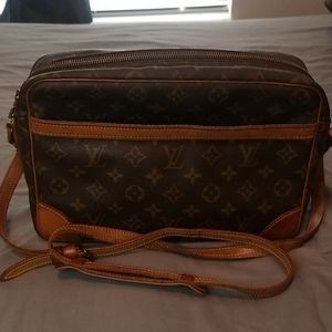 1990 Monogram trocadero 30 crossbody